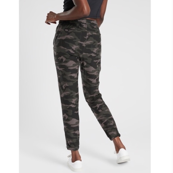 Athleta Farallon Camo Jogger Pants - Picture 2 of 12